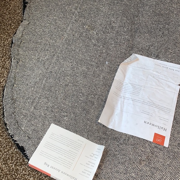 NWT SKULL HOOKED 100% POLYESTER THROW BATHROOM HOUSE RUG BLACK/COLORFUL 34”x34” - Picture 10 of 16